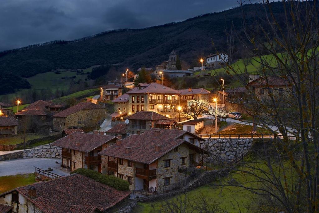 Gasthuis Valle Del Oso Lerones